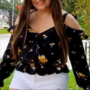 H&M off the shoulder floral blouse (size 12)